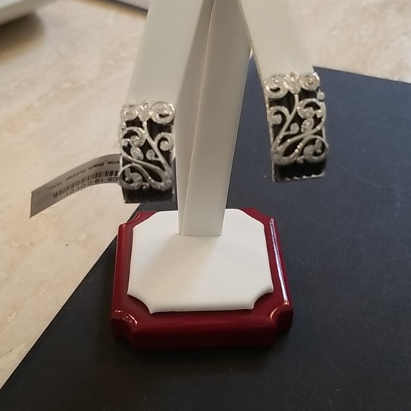 earrings - Picture 1 of 5